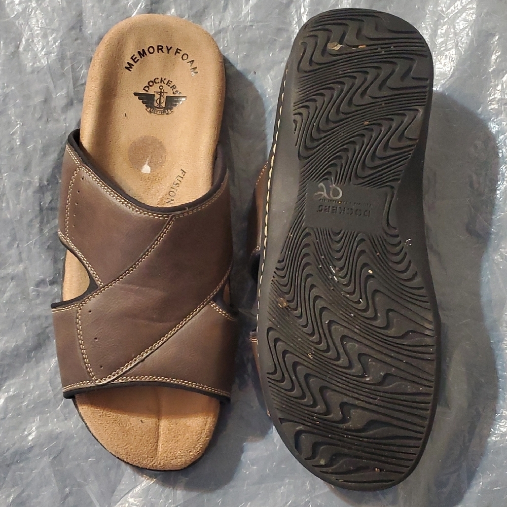 Dockers Men's Dark Brown Memory Foam Sandals - Picture 3 of 4